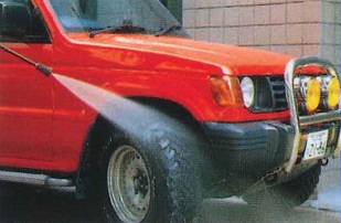 高圧洗浄の高能率洗浄で対象面を傷つけないで洗浄可能