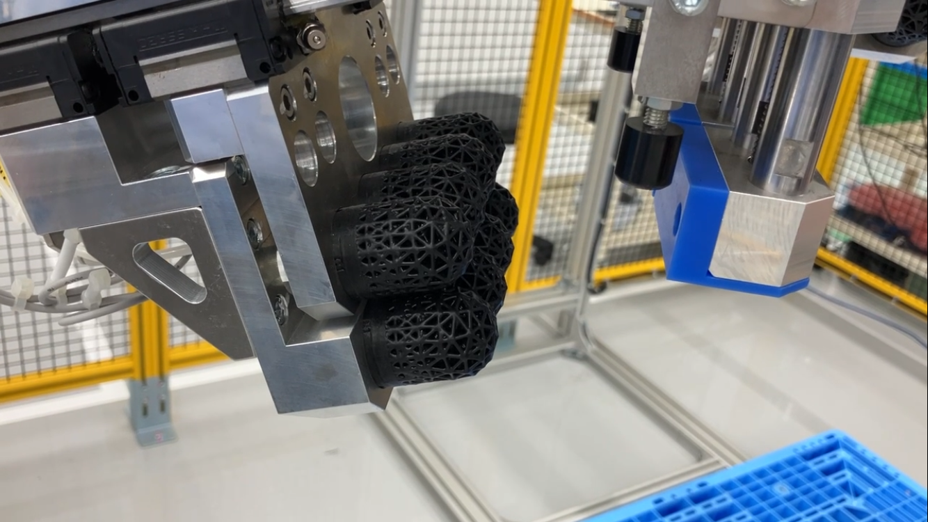 柔軟指は複雑な形状も柔らかくしっかり把持可能